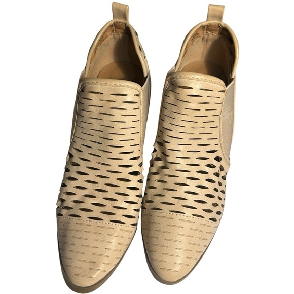 Quipid Tan Lattice Cutout Booties Sz 7.5 - Picture 4 of 13